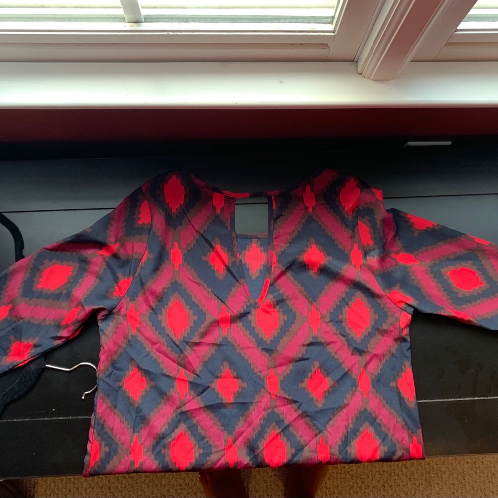 Geometric blouse - Picture 2 of 2
